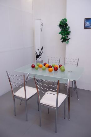 Кухонный стол В2091 опоры хром, стекло матовое