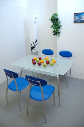 Кухонный стол В2091 опоры серые, стекло матовое