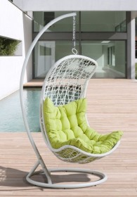 Подвесное кресло Виши белое на стойке с зелёной подушкой (KR)