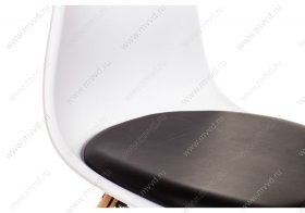 Стул EAMES PC-011 белый чёрный с мягким сиденьем