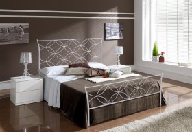 Двуспальная металлическая кровать Sandra-385