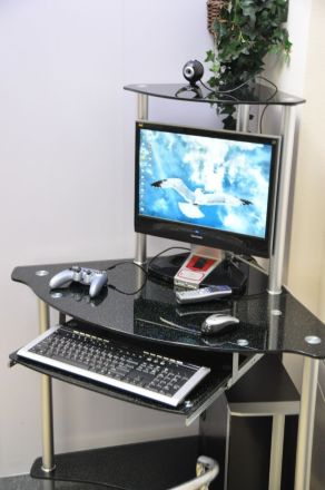 Компьютерный стол угловой D46G3 опоры серебро