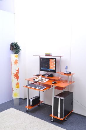 Стеклянный стол D98G6 стекло оранжевое с блёстками (УЦЕНЁННЫЙ!)