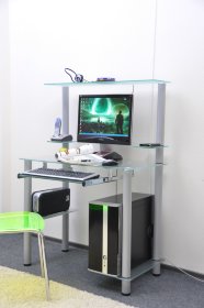 Компьютерный стол на заказ Эдель-KС05k матовый белый / серебро ноги, с полкой для клавиатуры (ширина от 65 см до 110 см)