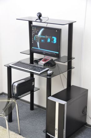 Компьютерный стол на заказ Эдель-KС05 серый / чёрные ноги (ширина от 65 см до 75 см)