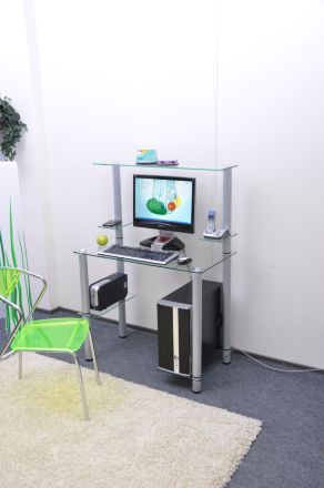 Компьютерный стол на заказ Эдель-KС05 прозрачный / серебро ноги (ширина от 80 см до 110 см)
